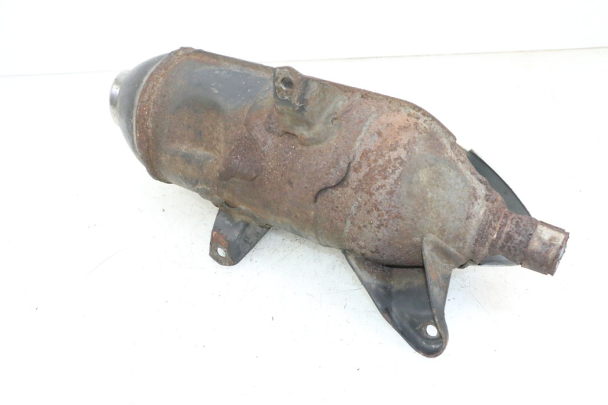 photo de POT ECHAPPEMENT PIAGGIO X8 125 (2004 - 2007) - Gros plan technique