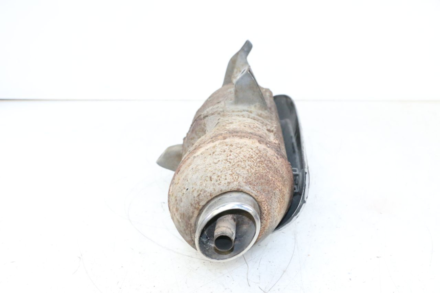 photo de POT ECHAPPEMENT PIAGGIO X8 125 (2004 - 2007) - Points de fixation