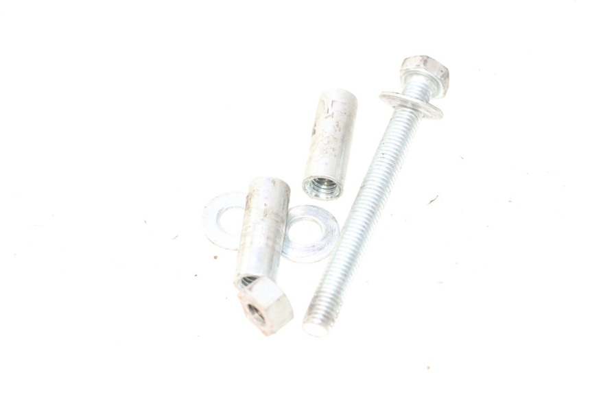 photo de POT ECHAPPEMENT HONDA XLV VARADERO 125 (2007 - 2012) - Détail de la pièce