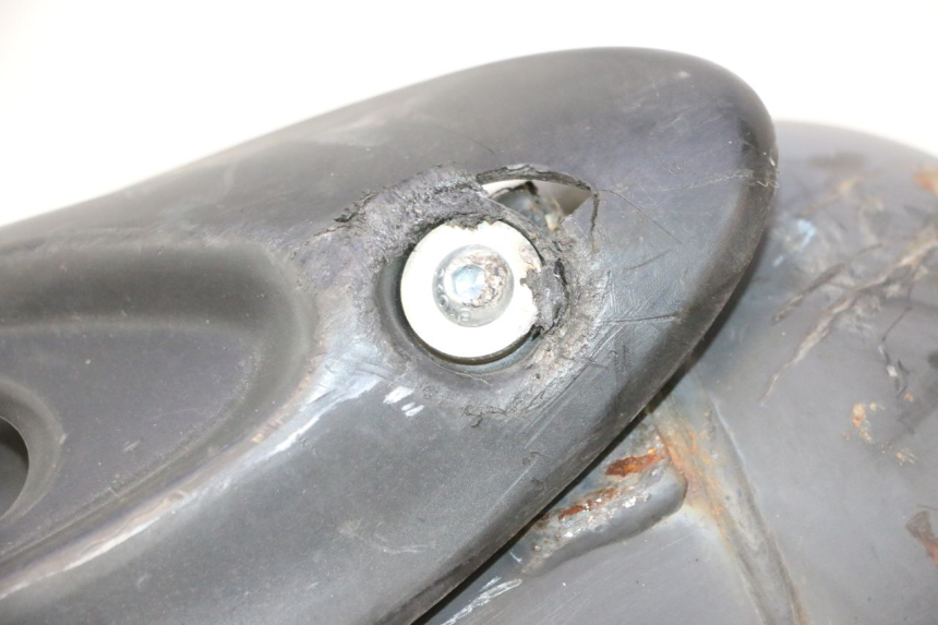 photo de POT ECHAPPEMENT YAMAHA YP MAJESTY 125 (2002 - 2006) - Zoom état d’usage