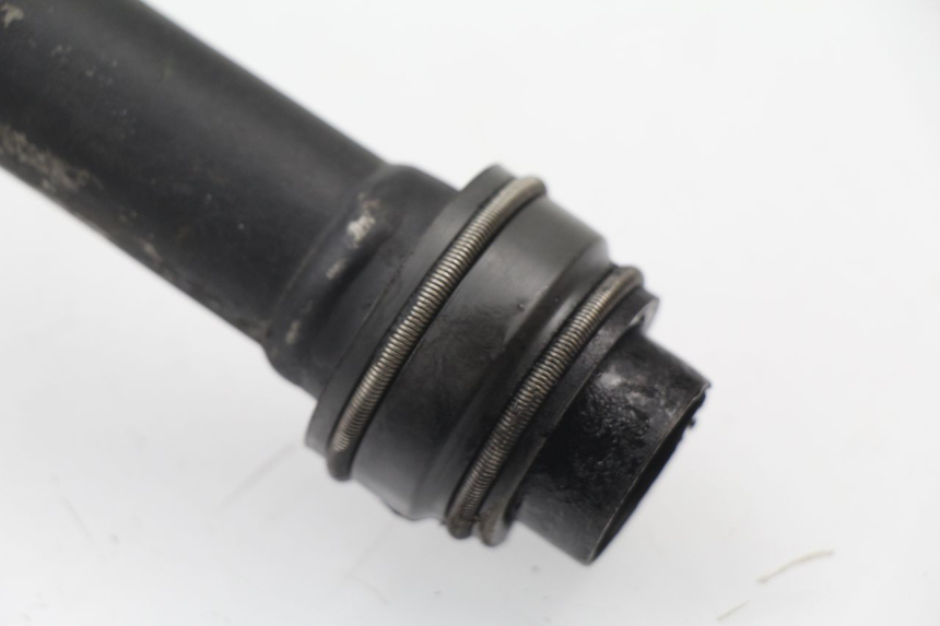 photo de POT ECHAPPEMENT YAMAHA YZ 125 (1994 - 1997) - Vue rapprochée