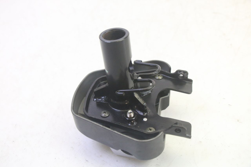 photo de POTENCE SYM CROX 4T 50 (2016 - 2023) - Points de fixation