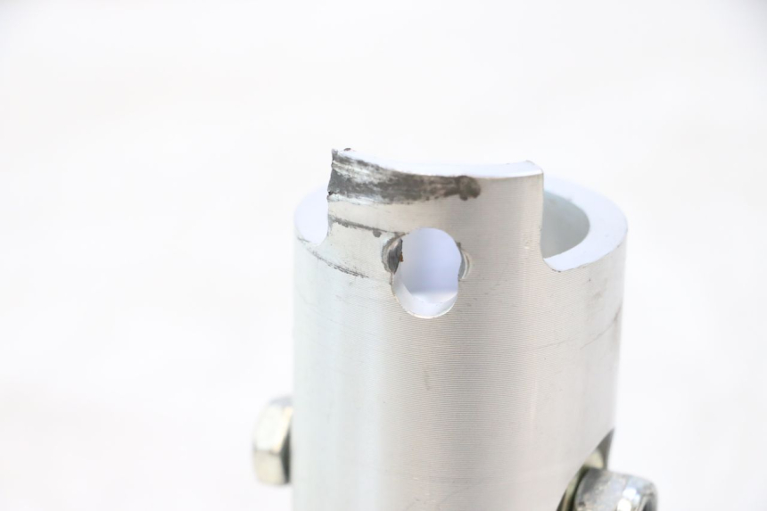 photo de POTENCE PEUGEOT LUDIX SNAKE 2T 50 (2004 - 2014) - Autre angle de vue