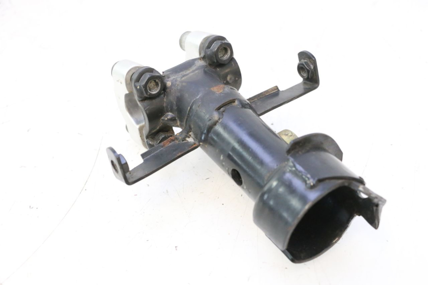 photo de POTENCE PEUGEOT TREKKER 50 (1995 - 2004) - Points de fixation