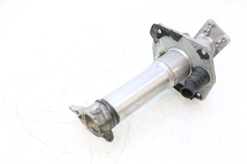 photo de POTENCE YAMAHA WAVE RUNNER GP R 1200 (2000 - 2003) - Gros plan technique