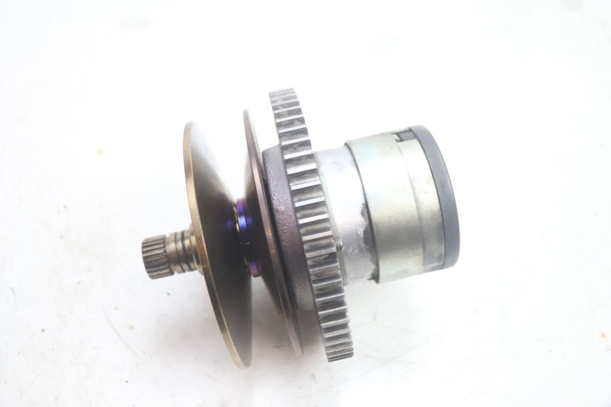 photo de POULIE SUZUKI BURGMAN EXECUTIVE ABS 650 (2006 - 2012) - Gros plan technique