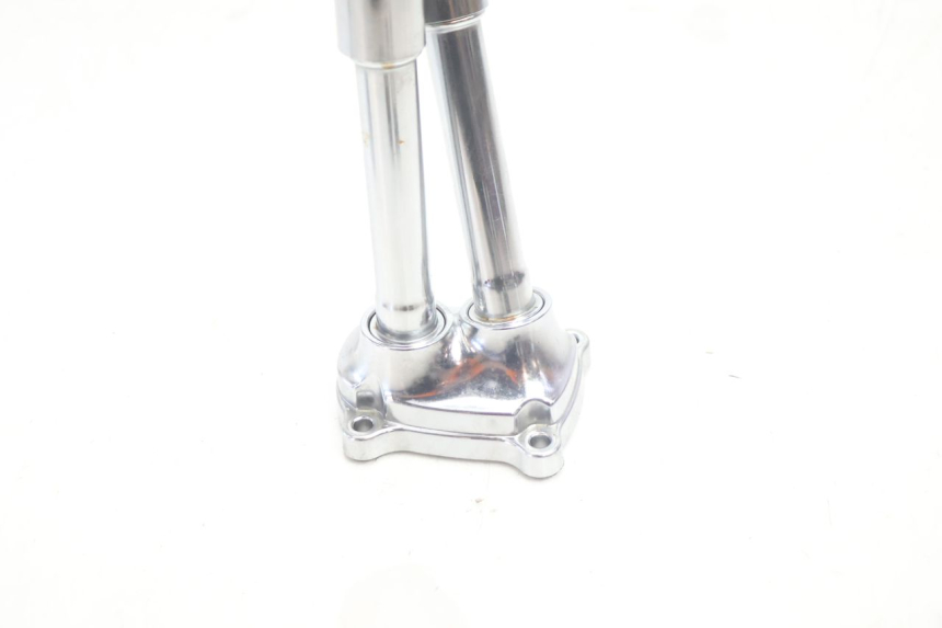 photo de POUSSOIR HYDRAULIQUE HARLEY DAVIDSON ROAD GLIDE FLTRXSE 1920 (2018 - 2022) - Focus structure