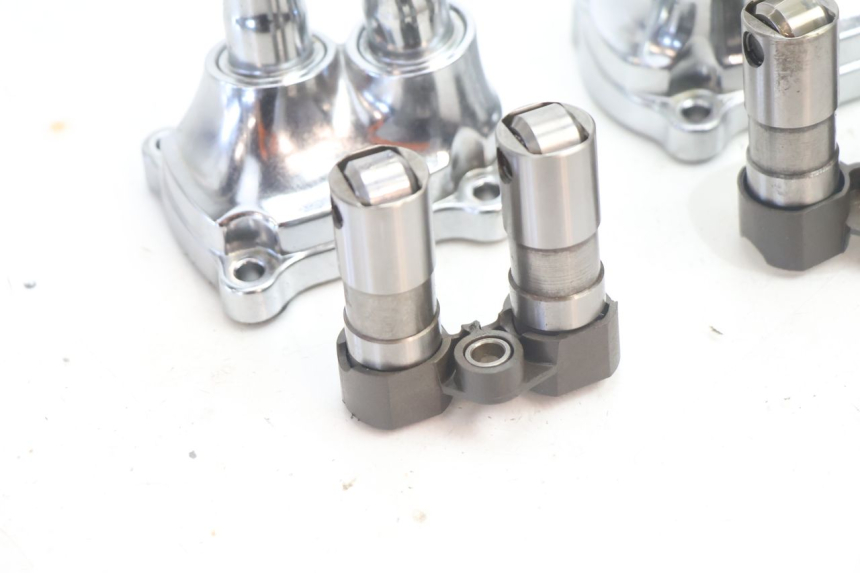 photo de POUSSOIR HYDRAULIQUE HARLEY DAVIDSON ROAD GLIDE FLTRXSE 1920 (2018 - 2022) - Marquages et références