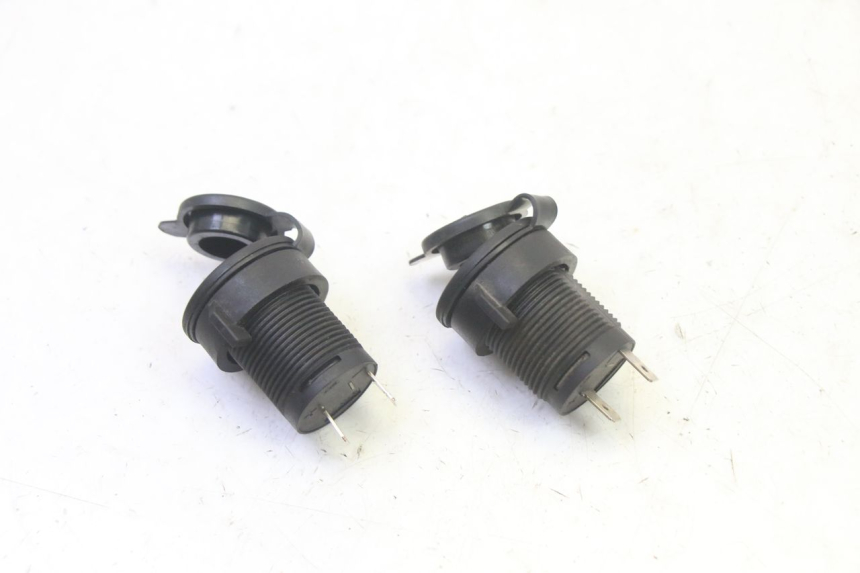 photo de PRISE ALLUME CIGARE QUADRO 4 4D 350 (2015 - 2018)