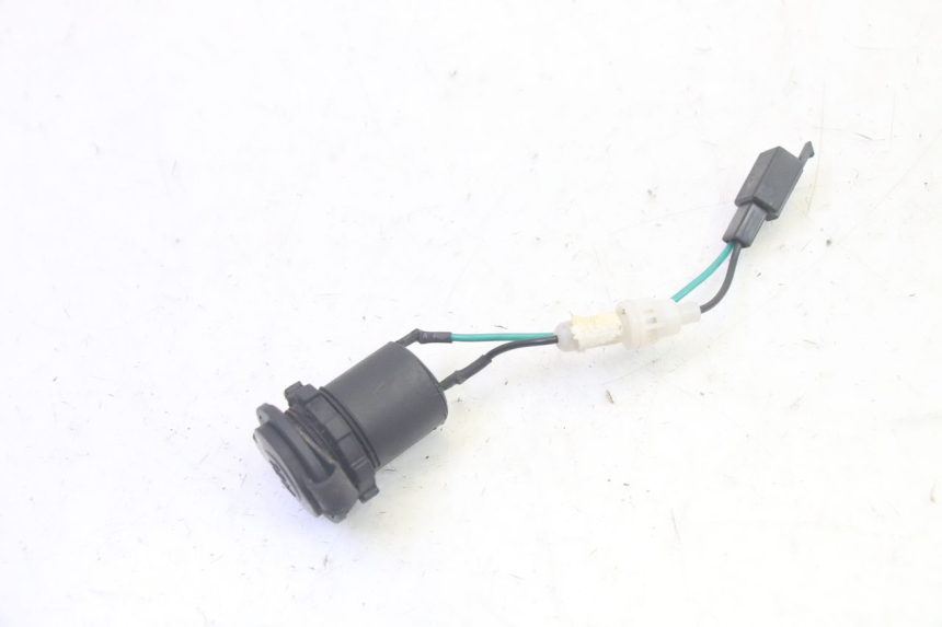 photo de PRISE ALLUME CIGARE KYMCO AGILITY 16+ 4T 50 (2018 - 2023) - Zoom état d’usage