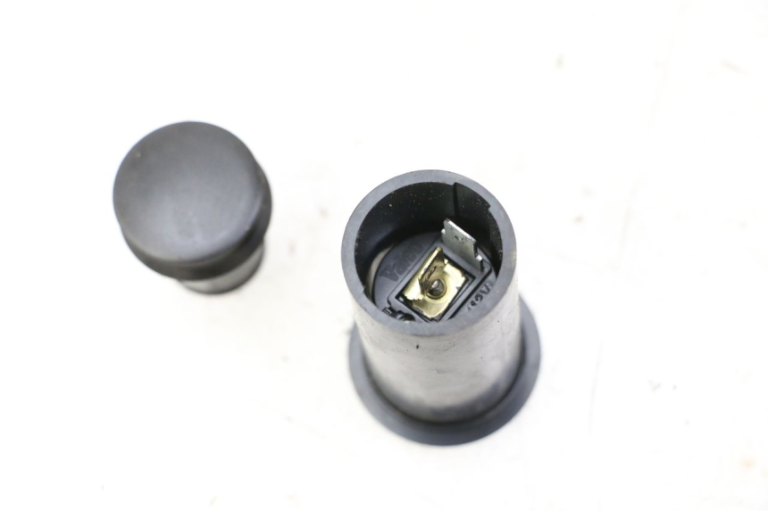 photo de PRISE ALLUME CIGARE BMW C1 125 (2000 - 2003)