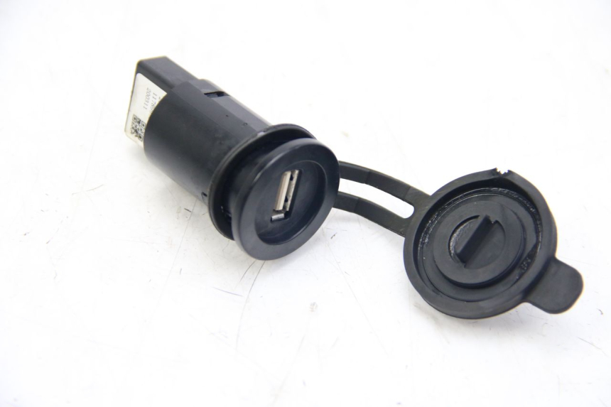 photo de PRISE ALLUME CIGARE PEUGEOT KISBEE 2T 50 (2018 - 2022)