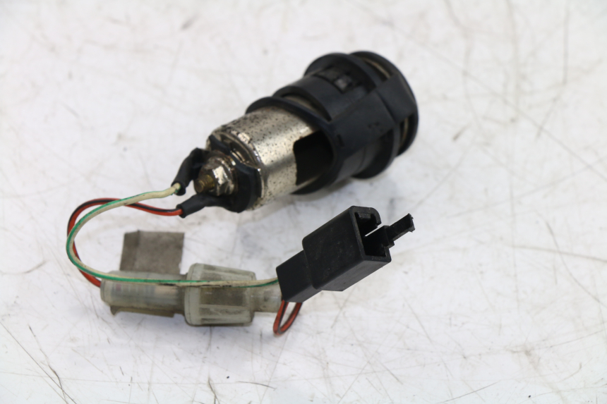 photo de PRISE ALLUME CIGARE KYMCO GRAND DINK 125 (2002 - 2007)