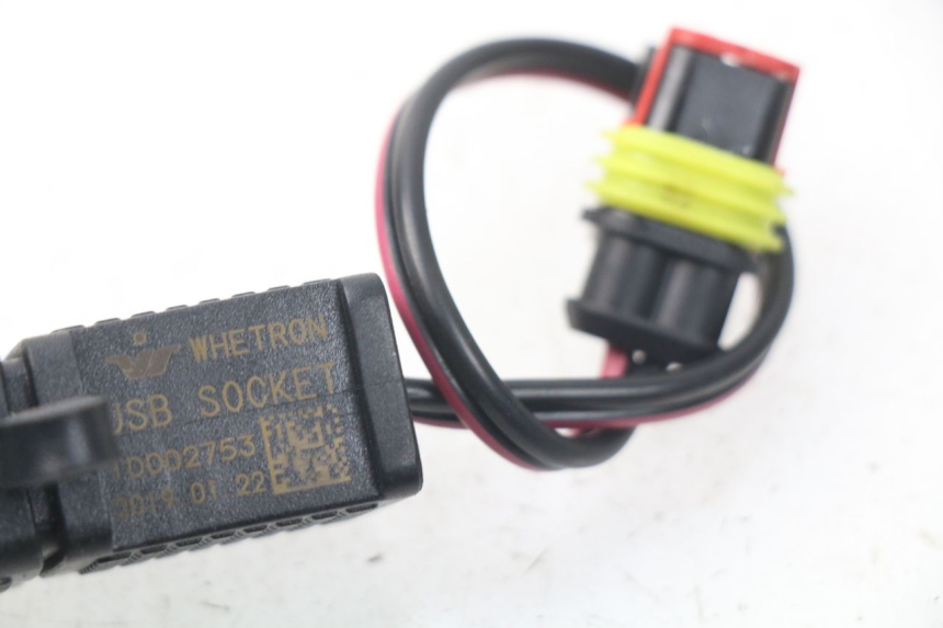 photo de PRISE ALLUME CIGARE PIAGGIO MP3 HPE 500 (2019 - 2022)