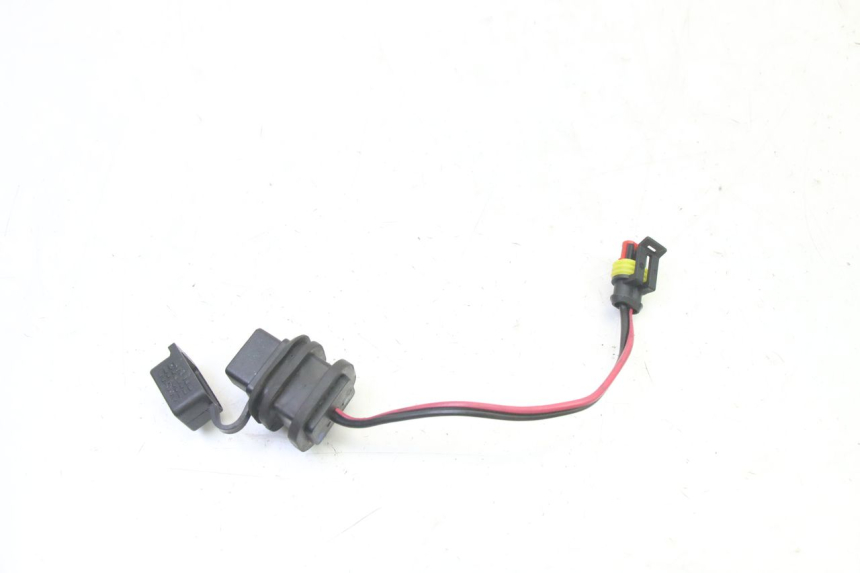 photo de PRISE ALLUME CIGARE PIAGGIO MP3 HPE 310 (2024 - 2025)