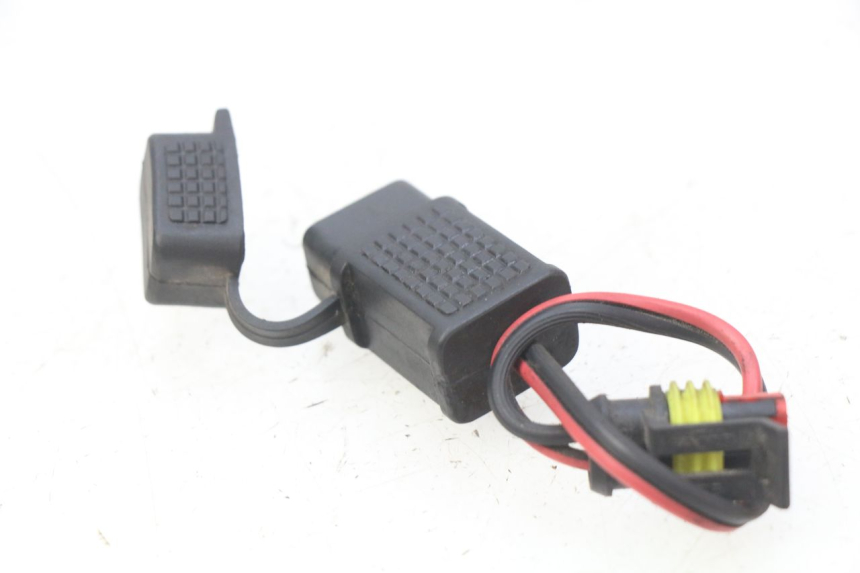 photo de PRISE ALLUME CIGARE PIAGGIO MP3 LT 300 (2010 - 2016)