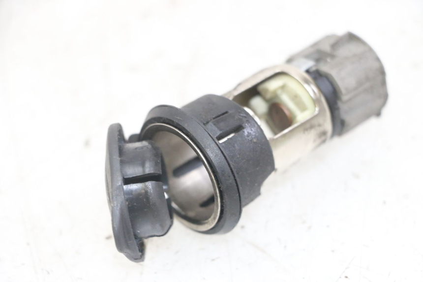 photo de PRISE ALLUME CIGARE PIAGGIO MP3 LT 400 (2007 - 2012)