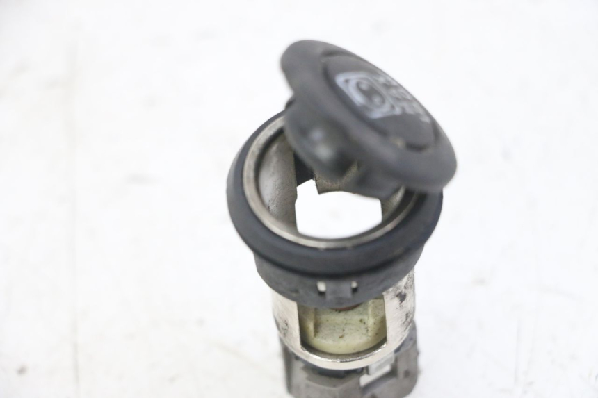 photo de PRISE ALLUME CIGARE PIAGGIO MP3 LT 400 (2007 - 2012)