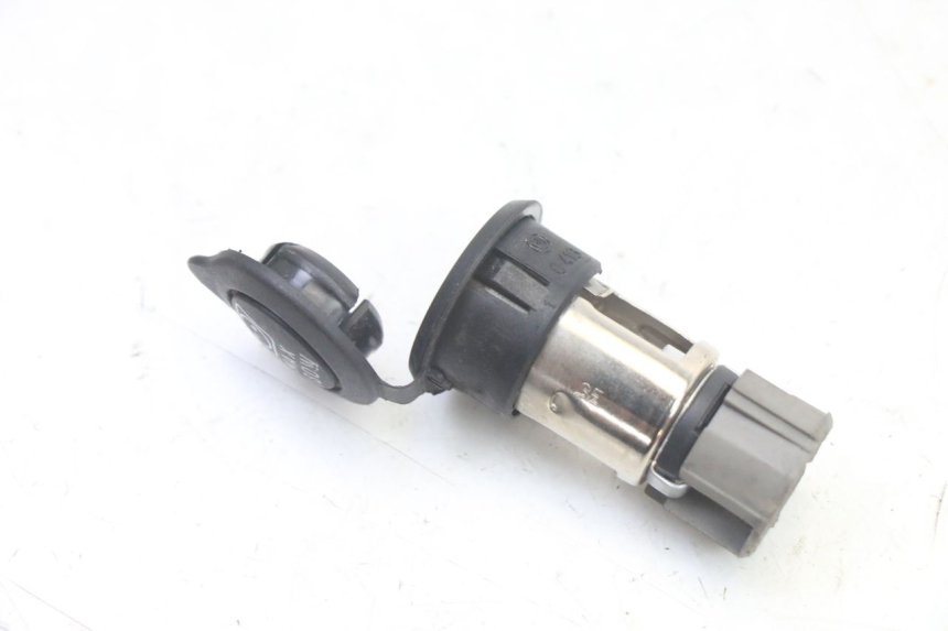 photo de Socket allume-cigare PIAGGIO MP3 500 (2011 - 2015)