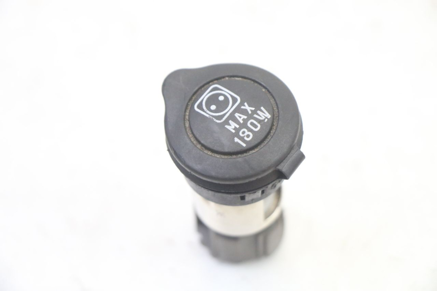 photo de Socket allume-cigare PIAGGIO MP3 500 (2011 - 2015)