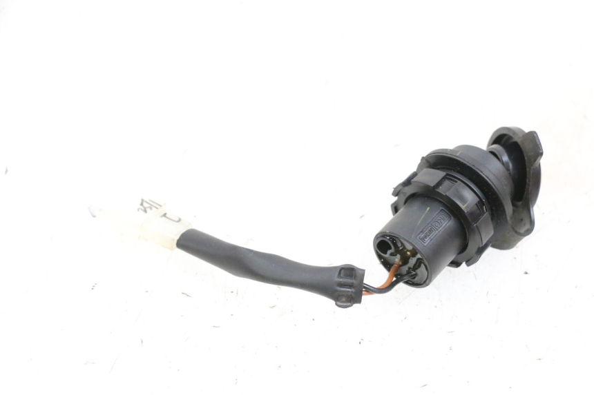 photo de PRISE ALLUME CIGARE YAMAHA NEO'S CORE 1 (2022 - 2026) - Gros plan technique