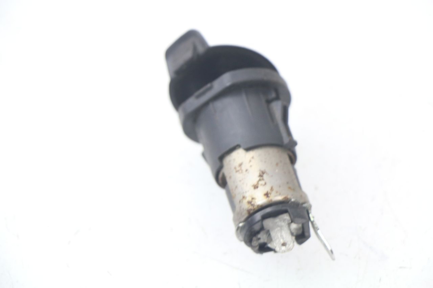 photo de PRISE ALLUME CIGARE SUZUKI AN BURGMAN 400 (2006 - 2010)