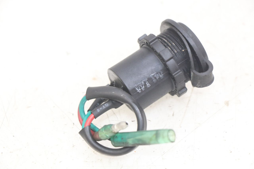 photo de PRISE ALLUME CIGARE SYM GTS EFI 125 (2012 - 2016)