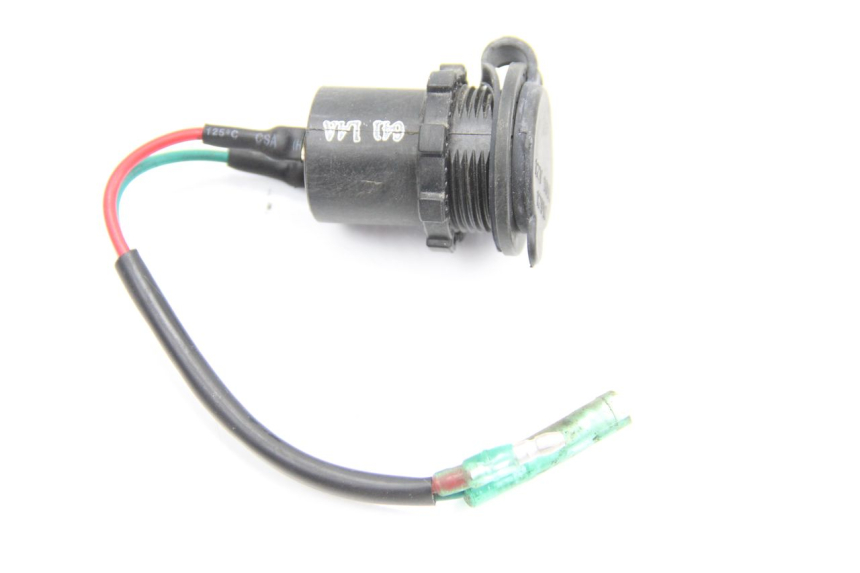 photo de PRISE ALLUME CIGARE SYM GTS EFI ABS 125 (2012 - 2016)