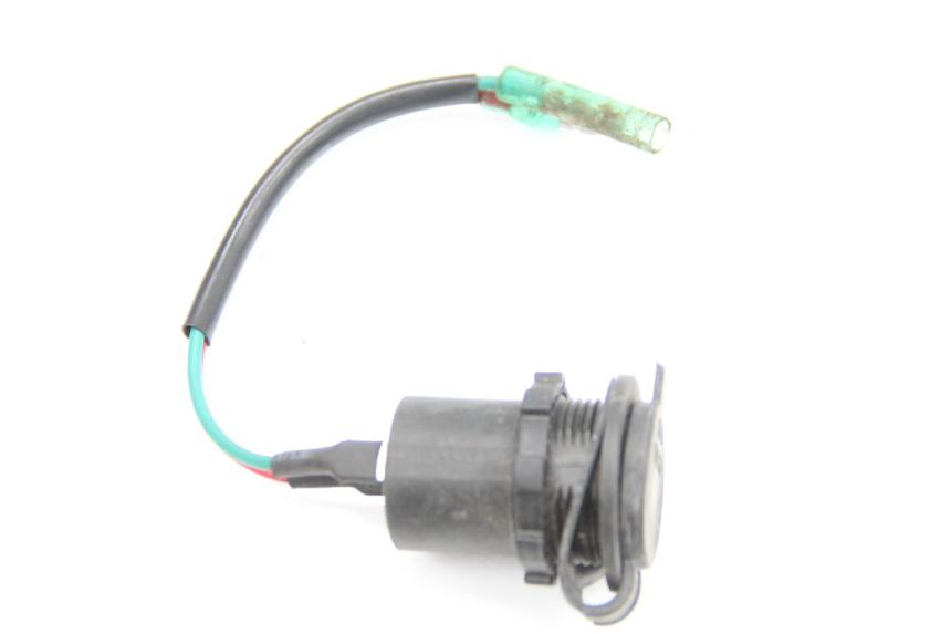 photo de PRISE ALLUME CIGARE SYM GTS EFI ABS 125 (2012 - 2016)