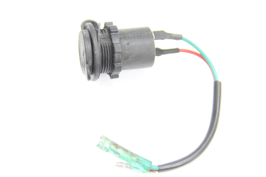 photo de PRISE ALLUME CIGARE SYM GTS EFI ABS 125 (2012 - 2016)