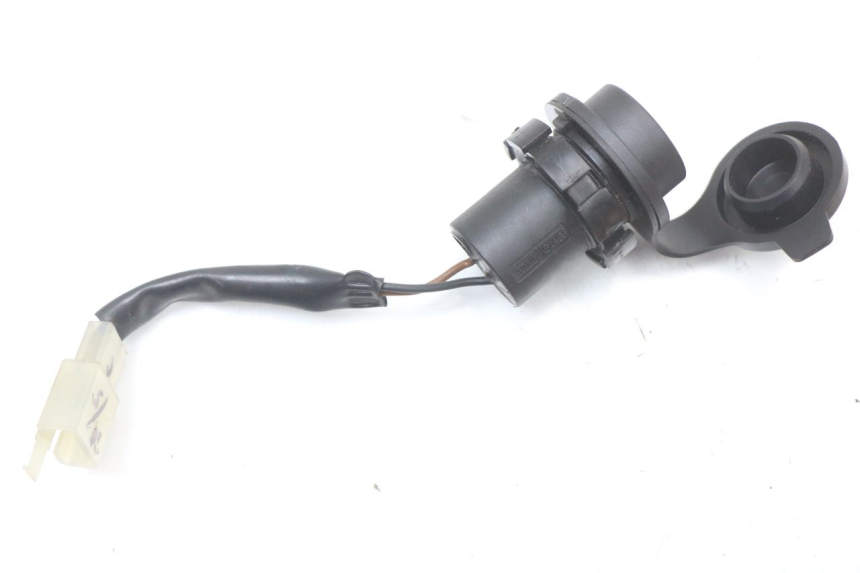 photo de PRISE ALLUME CIGARE YAMAHA XMAX X-MAX ABS 125 (2017 - 2020)