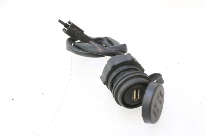 photo de PRISE USB MASH BIBOP 2.0 50 (2021 - 2026) - Détail de la pièce