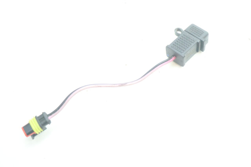 photo de PRISE USB PIAGGIO MP3 HPE 530 (2022 - 2026) - Zoom état d’usage
