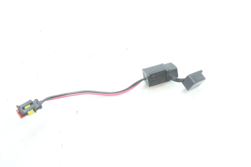 photo de PRISE USB PIAGGIO MP3 500 (2016 - 2018) - Zoom état d’usage