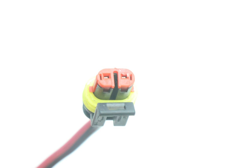 photo de PRISE USB PIAGGIO MP3 500 (2016 - 2018) - Gros plan technique