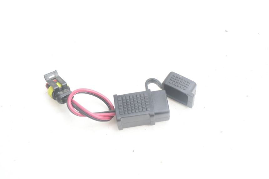 photo de PRISE USB PIAGGIO NEW TYPHOON 50 (2018 - 2021) - Vue principale