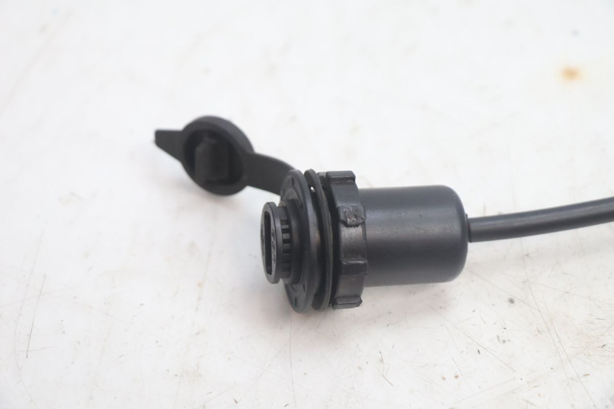photo de PRISE USB JM MOTORS R-MAX TECH 50 (2024 - 2026) - Vue d’ensemble