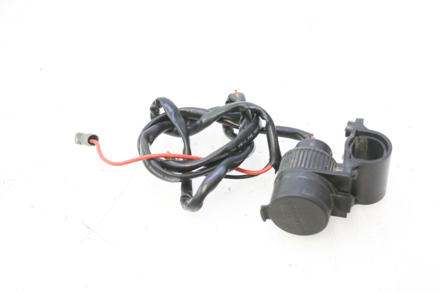 photo de PRISE USB BOOM TRIKE FUN 500 (2004 - 2010) - Zoom état d’usage