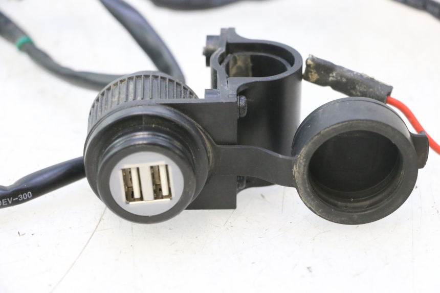 photo de PRISE USB BOOM TRIKE FUN 500 (2004 - 2010) - Autre angle de vue