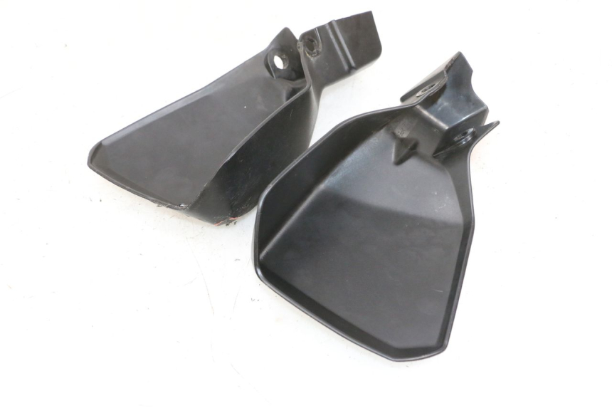 photo de PROTEGE MAIN SUZUKI DL V STROM 1000 (2002 - 2007) - Détail de la pièce