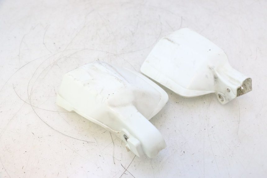 photo de PROTEGE MAIN HONDA XRV AFRICA TWIN 750 (1990 - 1992) - Points de fixation