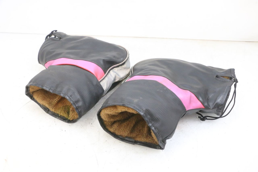 photo de PROTEGE MAIN PIAGGIO ZIP 4T 50 (2018 - 2020) - Gros plan technique