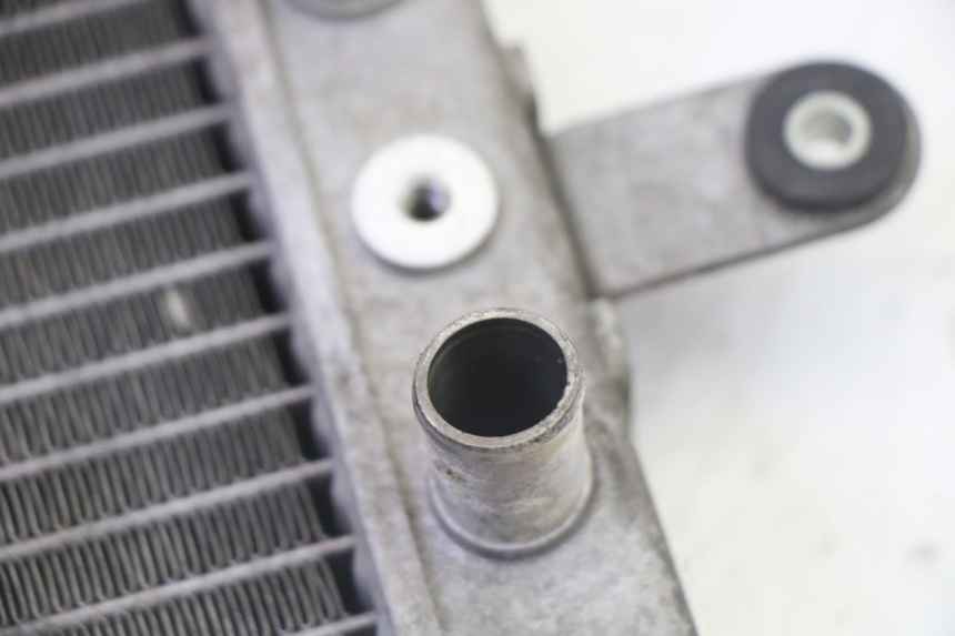 photo de RADIATEUR SUZUKI BURGMAN 125 (2007 - 2014)