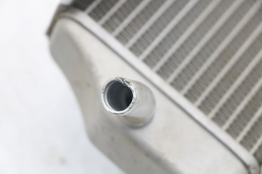 photo de RADIATEUR DROIT HONDA CRF R 250 (2020 - 2021) - Zoom état d’usage