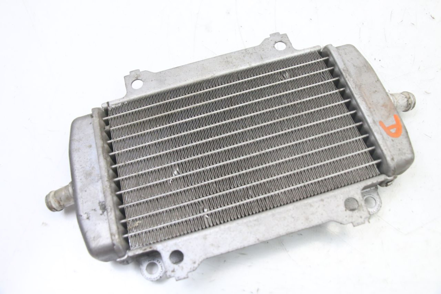 photo de RADIATEUR DROIT PIAGGIO VESPA GRANTURISMO 125 (2003 - 2007)