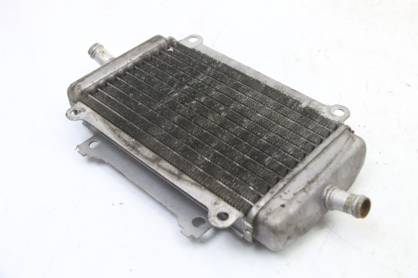 photo de RADIATEUR DROIT PIAGGIO VESPA GRANTURISMO 125 (2003 - 2007)