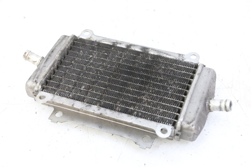 photo de RADIATEUR DROIT PIAGGIO VESPA GRANTURISMO 200 (2004 - 2005)