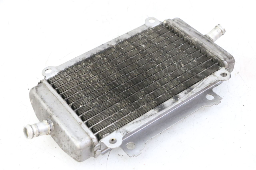 photo de RADIATEUR DROIT PIAGGIO VESPA GRANTURISMO 200 (2004 - 2005)