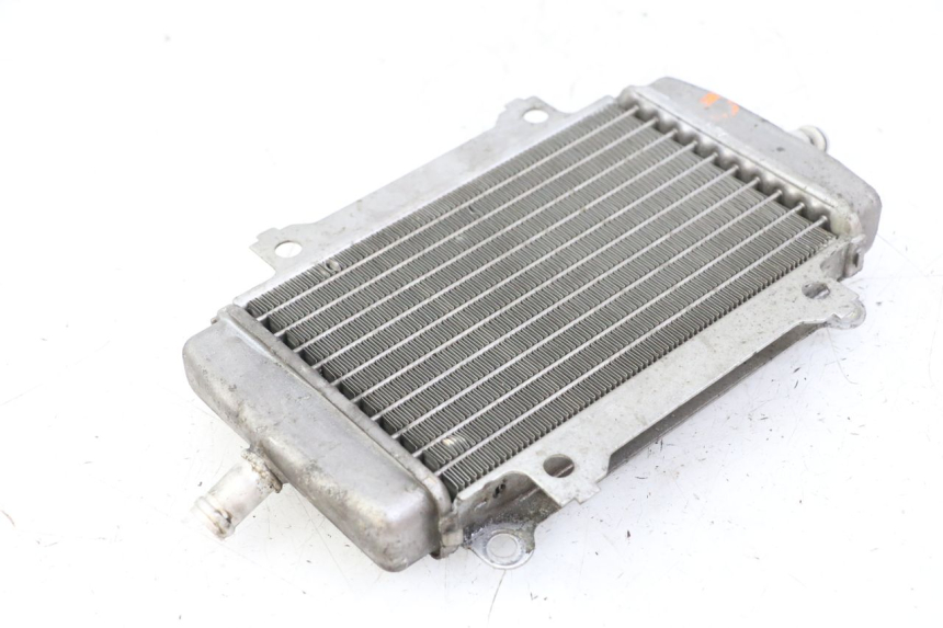 photo de RADIATEUR DROIT PIAGGIO VESPA GRANTURISMO 200 (2004 - 2005)