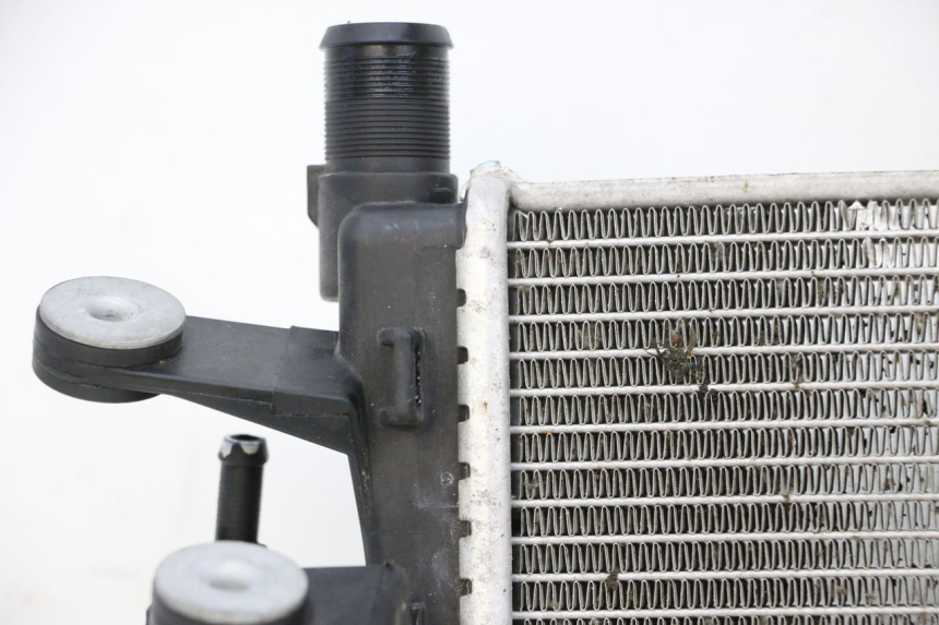 photo de RADIATEUR DROIT BMW R GS 1250 (2021 - 2024) - Inspection visuelle